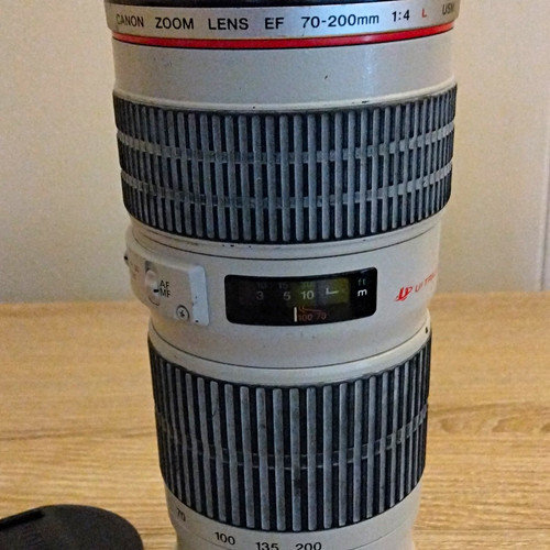 Canon 200 4 l - ef, f/4